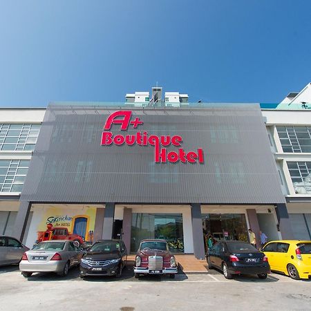 A+ Boutique Hotel Sekinchan Esterno foto