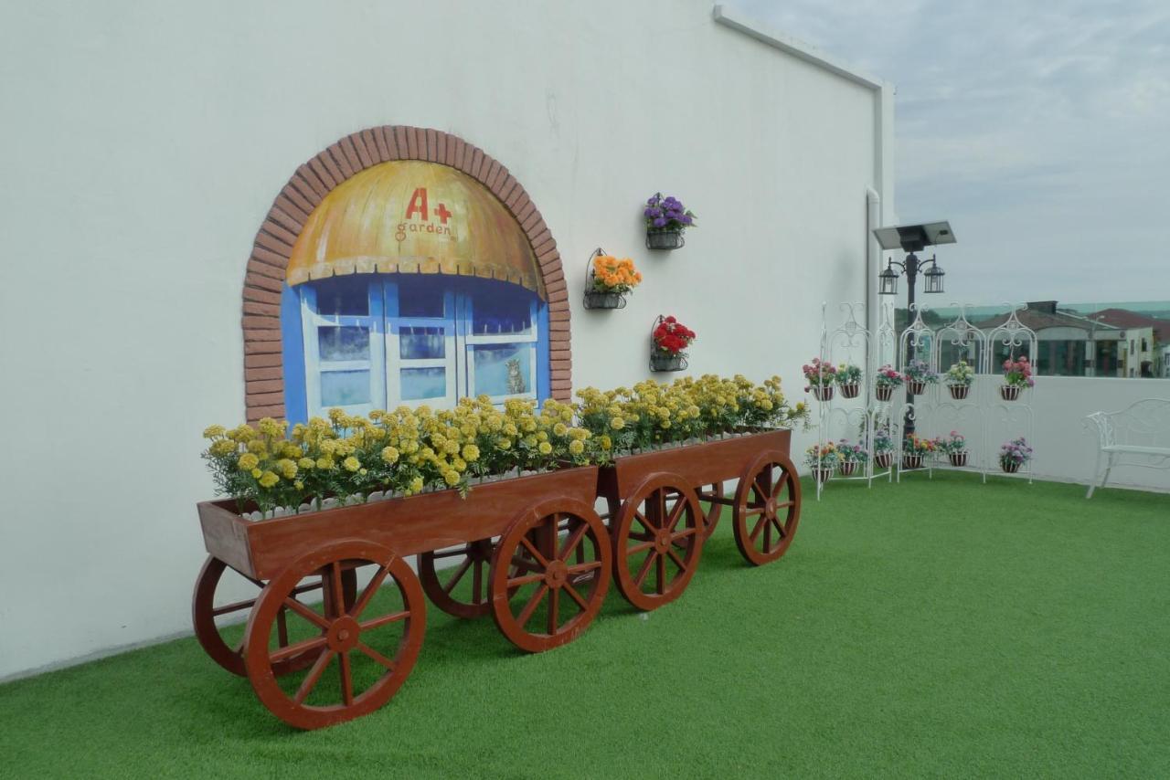 A+ Boutique Hotel Sekinchan Esterno foto