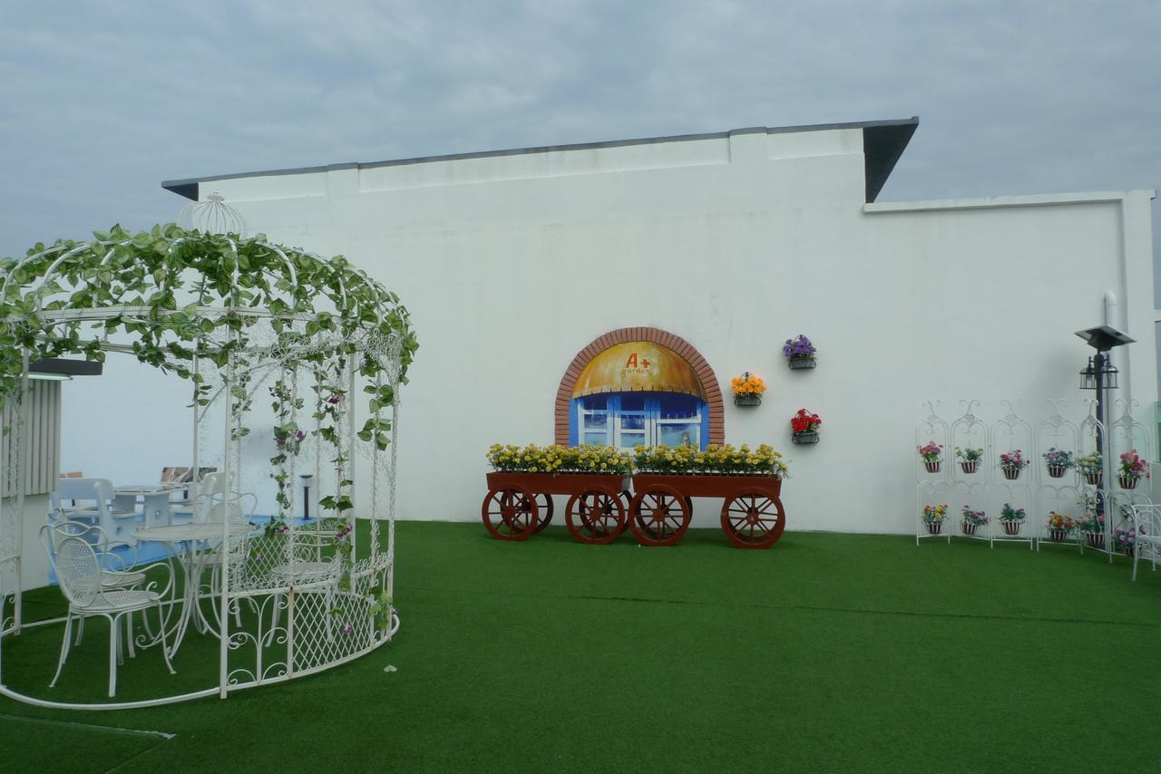 A+ Boutique Hotel Sekinchan Esterno foto