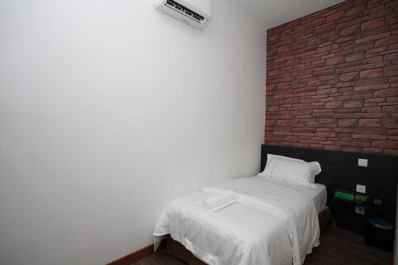 A+ Boutique Hotel Sekinchan Esterno foto