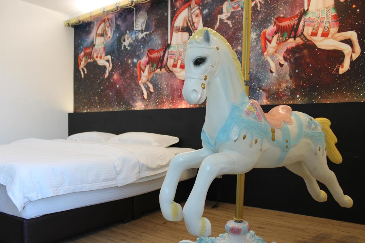 A+ Boutique Hotel Sekinchan Esterno foto